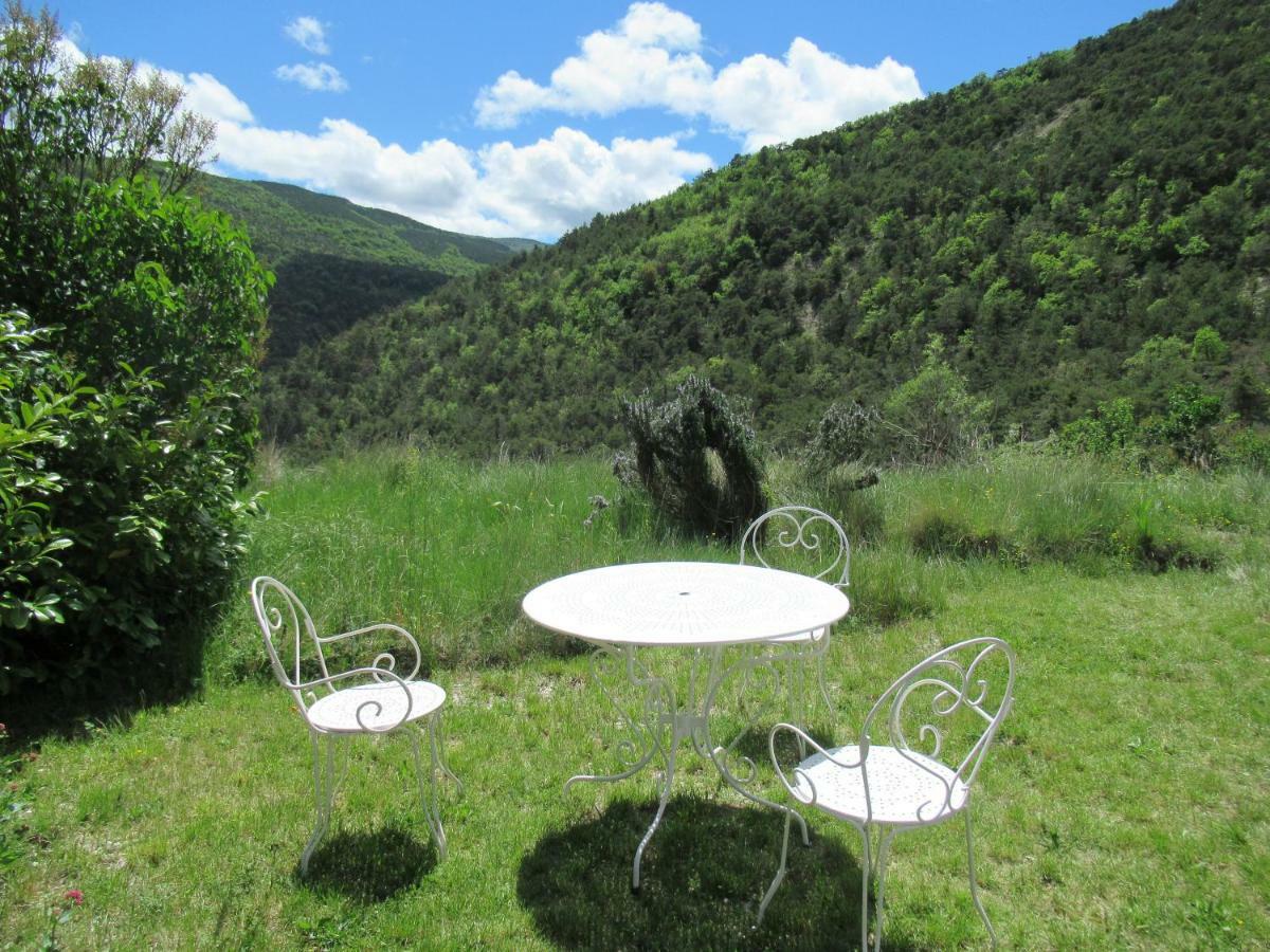 La Ferme De La Condamine Bed & Breakfast Saint-André-de-Rosans Екстериор снимка